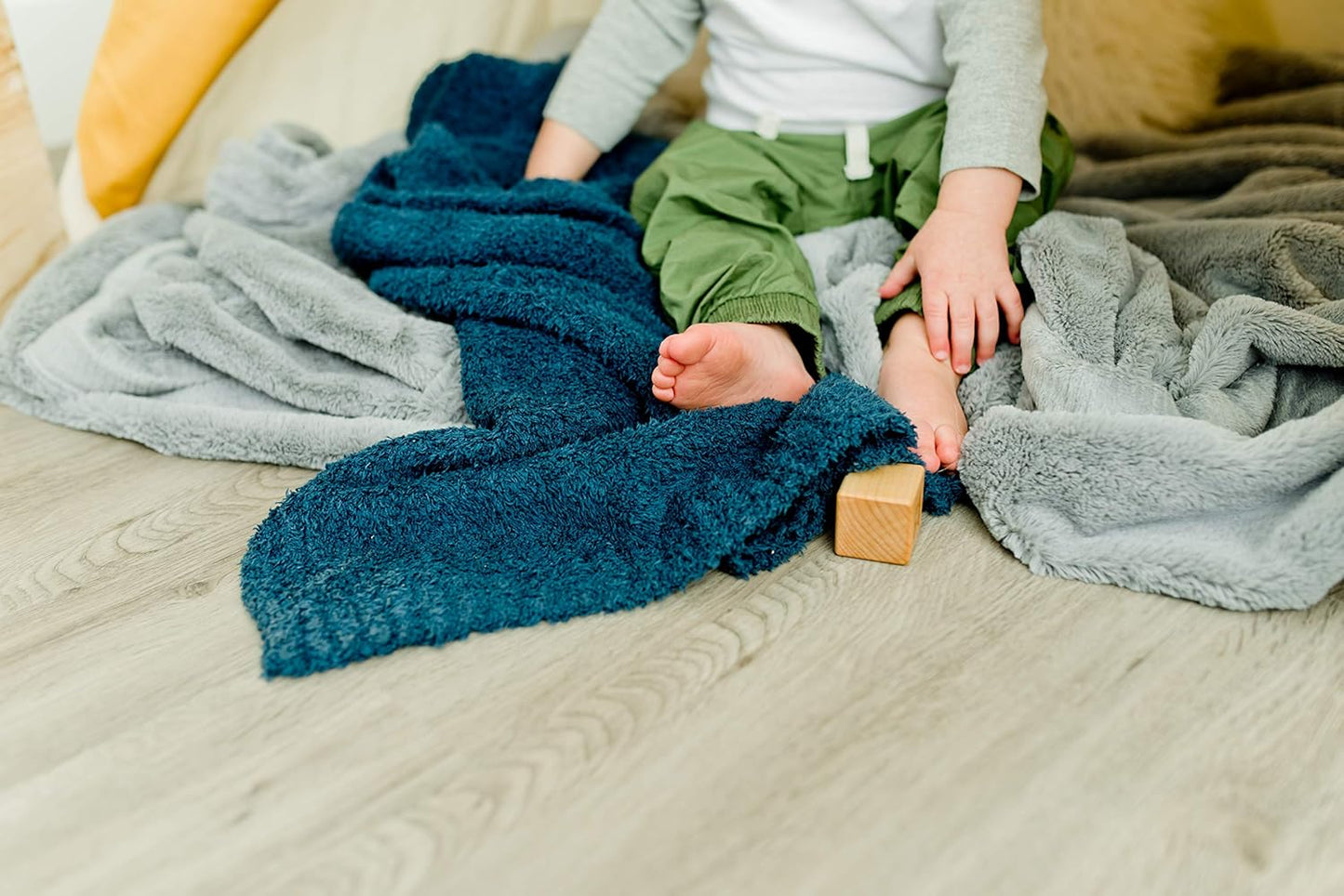 SARANONI Bamboni Luxury Baby Blanket | Plush Blanket for Infant Boys & Girls | Receiving Blanket 30” x 40" | Nautical Blue