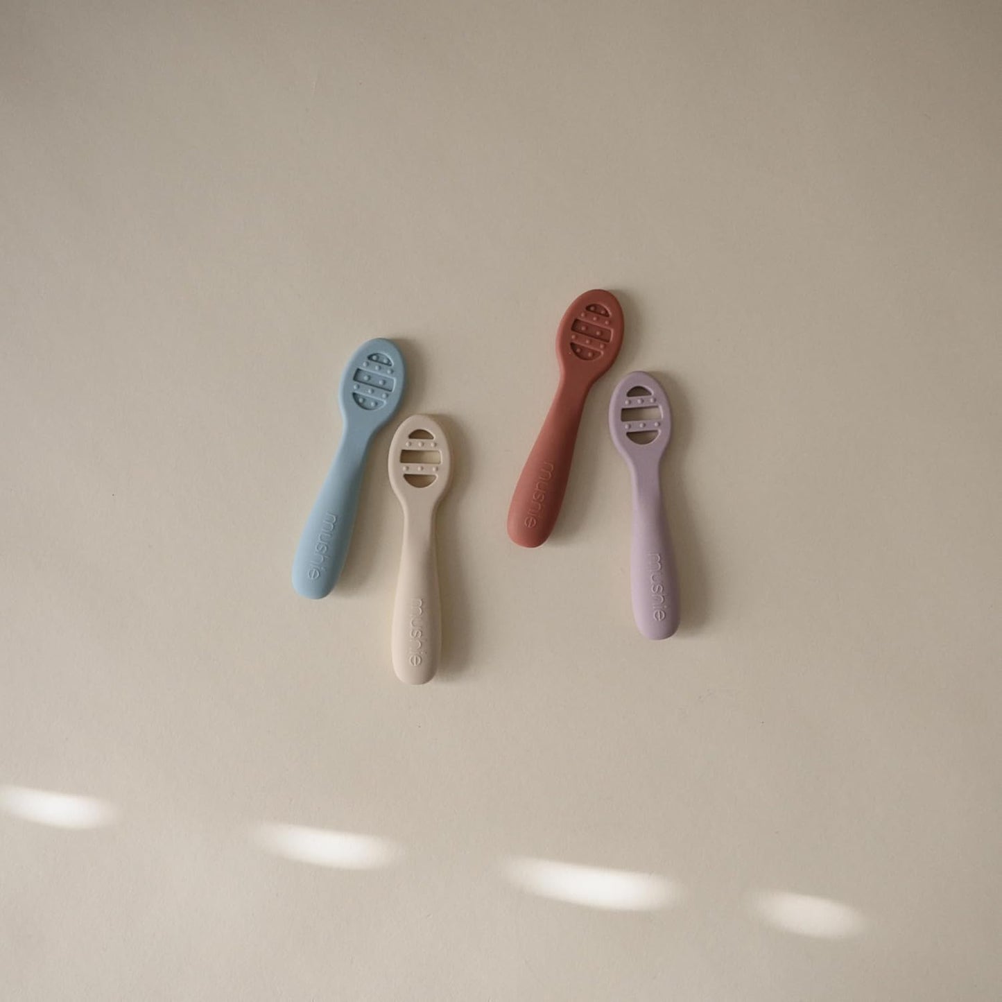 mushie Silicone First Feeding Baby Spoons | 2 Pack (Rose/Soft Lilac)