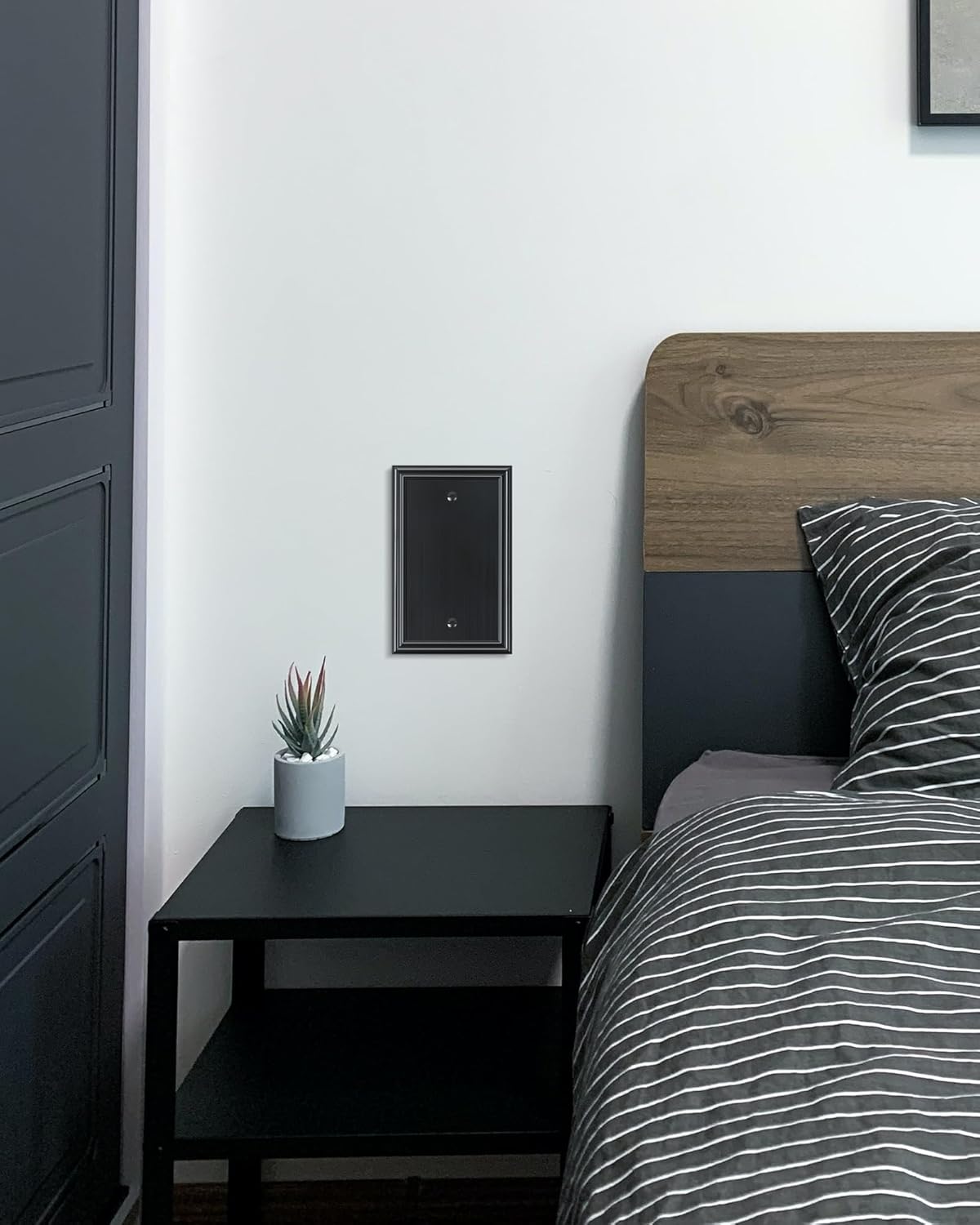 2-Pack Single Blank Wall Plates, Durable Solid Zinc Alloy Blank Outlet Covers, Decorative Black Wall Plate Cover for Unused Outlets/Switches, Corrosion Resistant