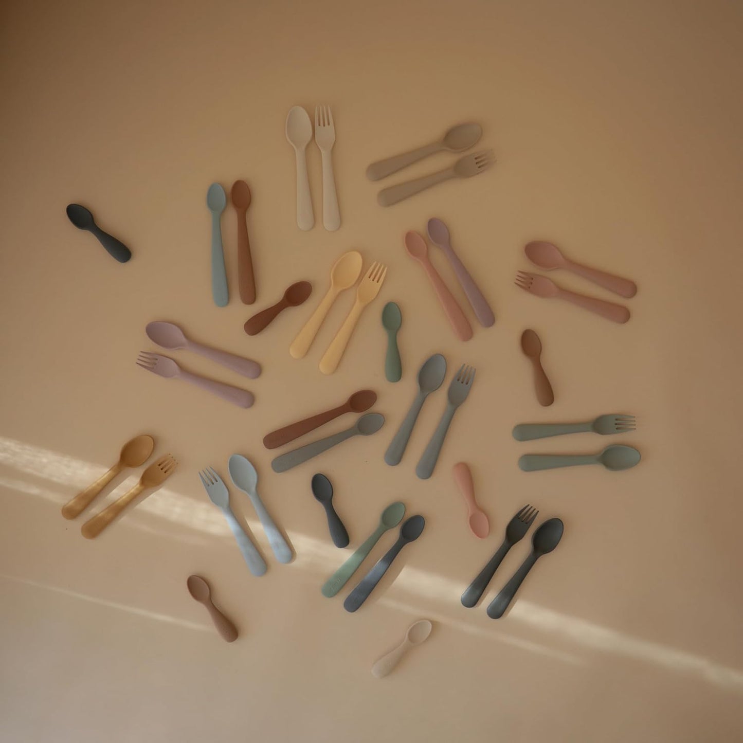 mushie Silicone Baby Feeding Spoons | 2 Pack (Stone/Cloudy Mauve)