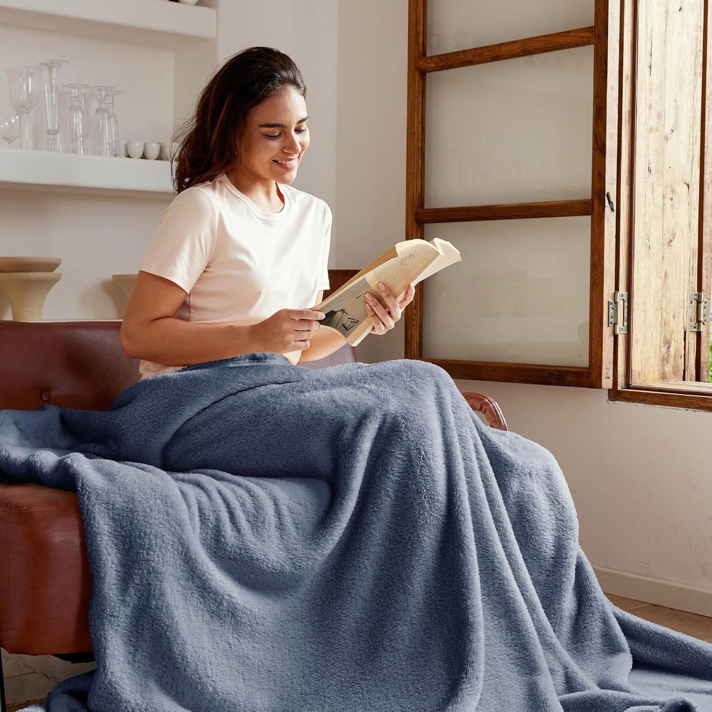 Exclusivo Mezcla Twin Size Flannel Fleece Blanket, Super Soft Velvet Plush Bed Blanket, Fuzzy Cozy and Warm for All Seasons, 60x80 Inches, Stone Blue