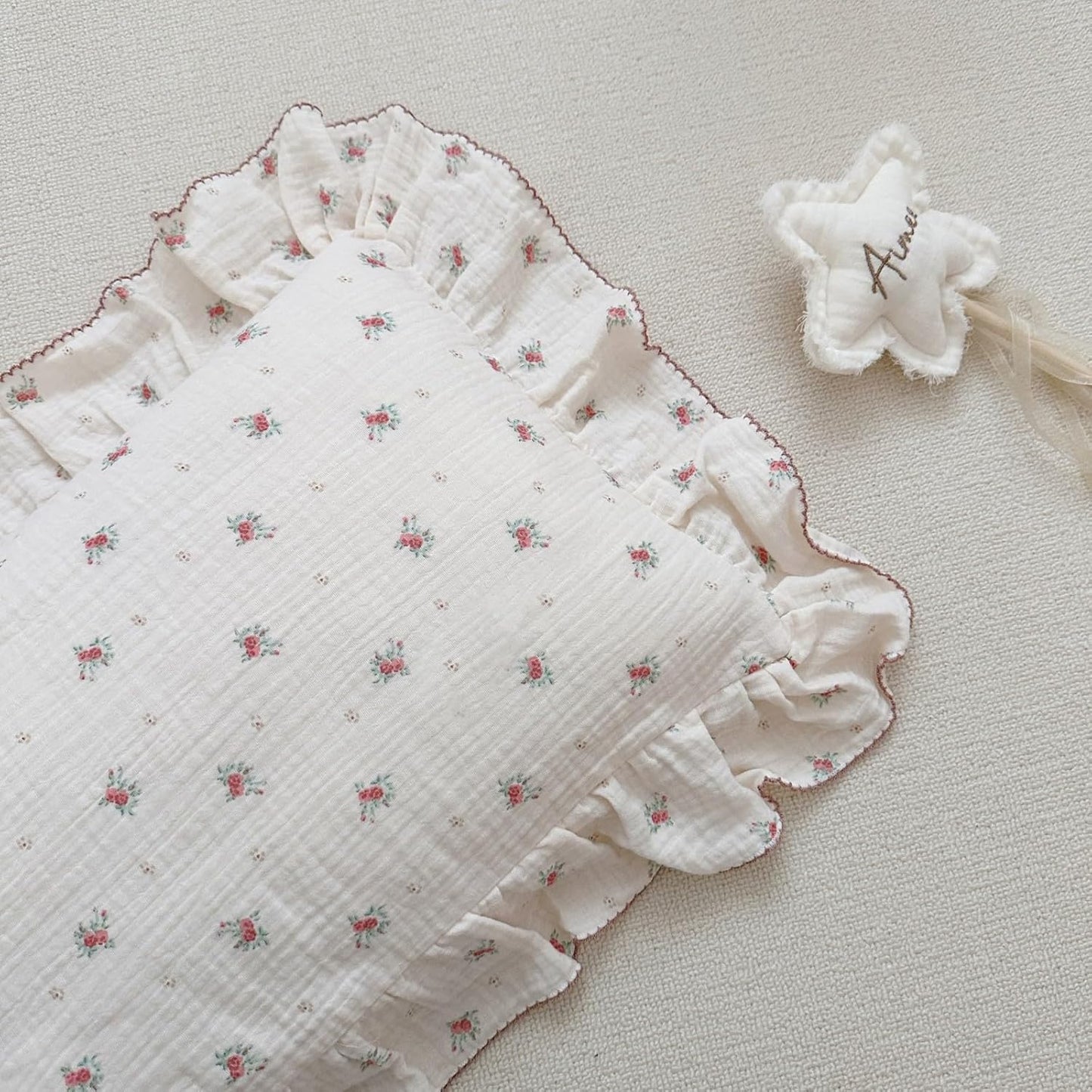 BuLuTu Toddler Pillowcase Cotton Muslin Kids Pillow Cases Enveloped Soft Breathable Children Teens Pillow Cover for Sleeping Traveling, Standard Size Pillow Protector, Berry Pattern, 20"x26",1 Piece