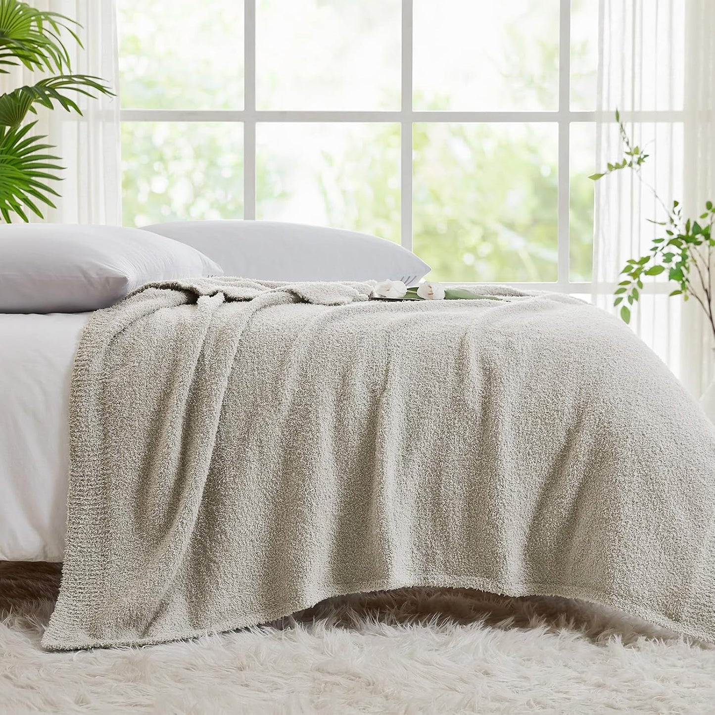 CYMULA Super Soft Knit Throw Blanket Twin Size Light Grey-Lightweight Plush Fuzzy Fluffy Warm Cozy Blankets and Throws for Sofa Bed All Season Use, 60x80 inches